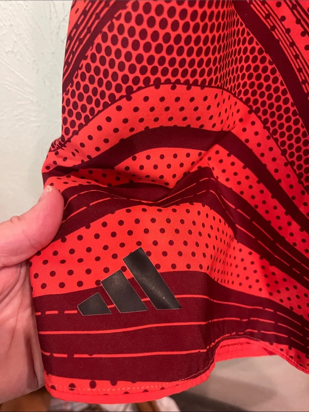 Adidas Red Wave Print Athletic Shorts. Men’s Size Medium